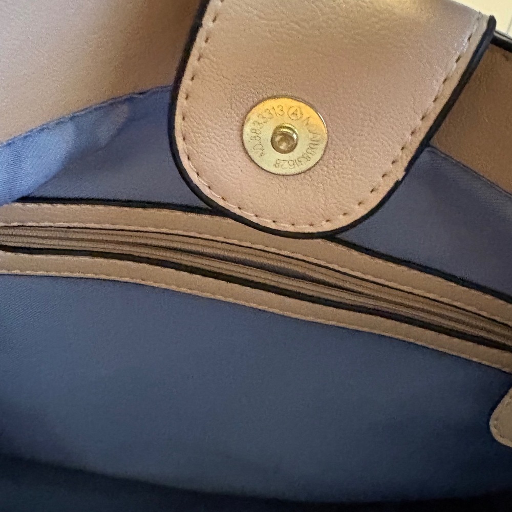 Beige Vegan-Leather Large Tote Bag Women Shoulder Bag Blue Lining Gold Hardware - Picture 4 of 8